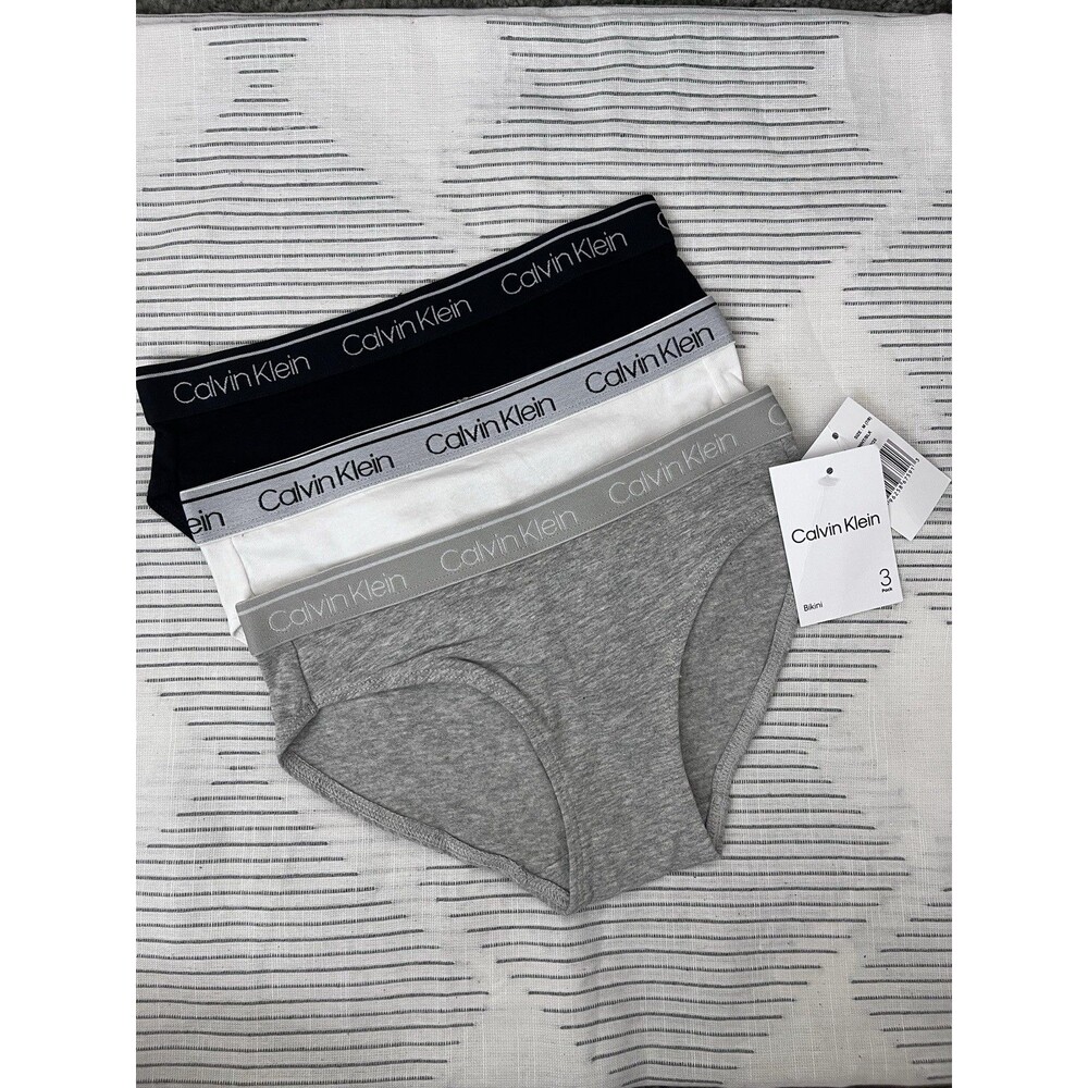 New 3 Pack Girls Size M(7/8) Brief Underwear
